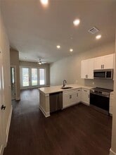 Building Photo - 111 Town Pl