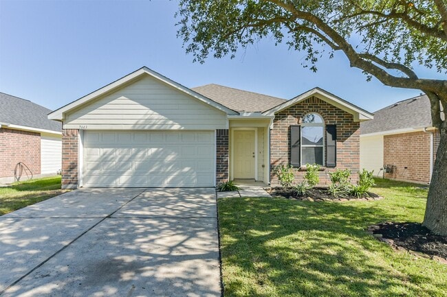 Building Photo - 7443 Ida Wells Forest Dr