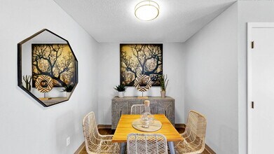 Building Photo - Audenn Apartments