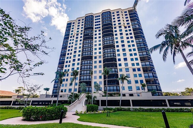 Building Photo - 23650 Via Veneto