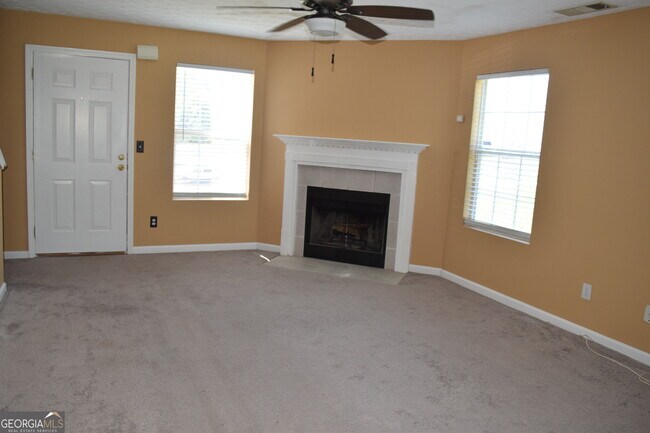 Foto del edificio - 143 Woodwind Way