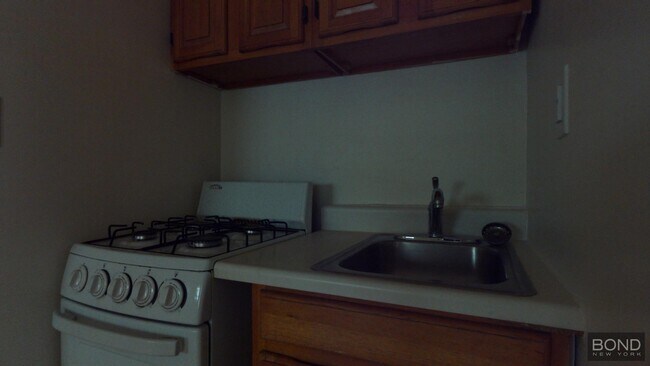 Foto del edificio - 78 E 3rd St