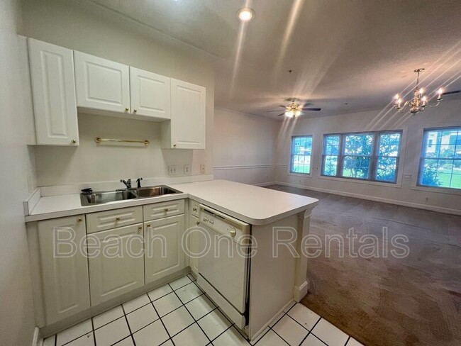 Building Photo - 4830 Carnation Cir