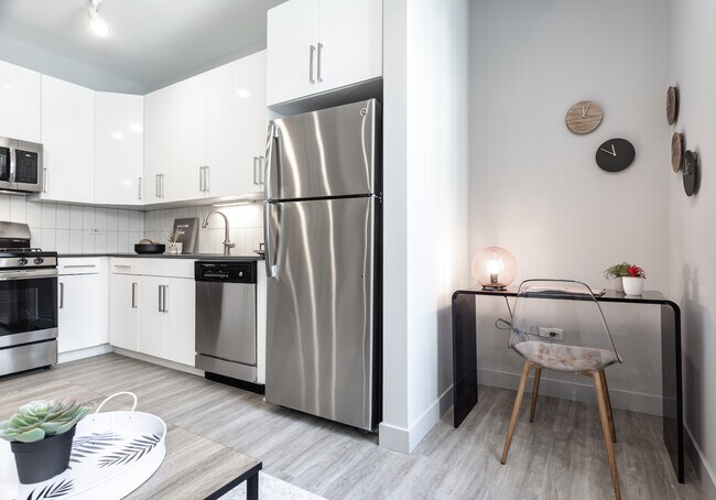 Building Photo - 330 S. Wells St - New Apartments Available...