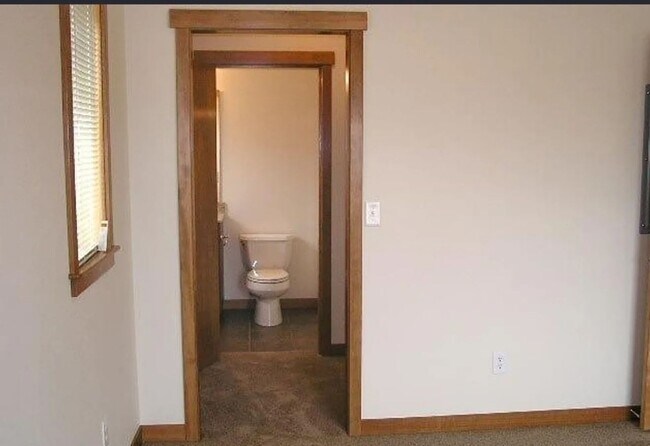 Building Photo - First Floor 2 Bedroom Cordata Condo