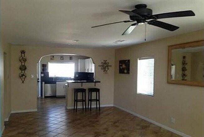 Foto del edificio - 338 N Grant St