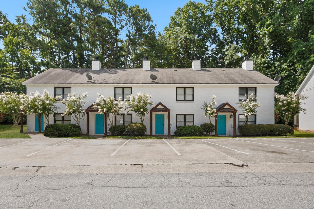 849 Burns Walk Ct NW, Lilburn, GA 30047 Townhome Rentals in Lilburn GA