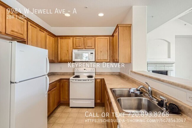 Foto del edificio - Stunning 2-Bed, 2-Bath Modern Townhome wit...