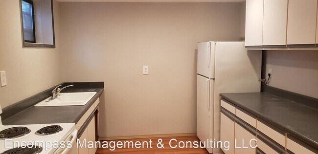 Building Photo - 2 br, 1 bath House - 342 Delmar Drive N