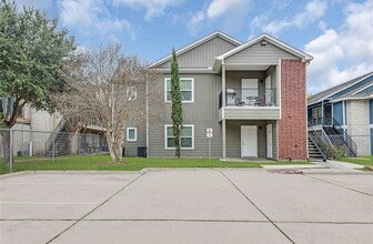 Building Photo - 6122 W Mt Houston Rd