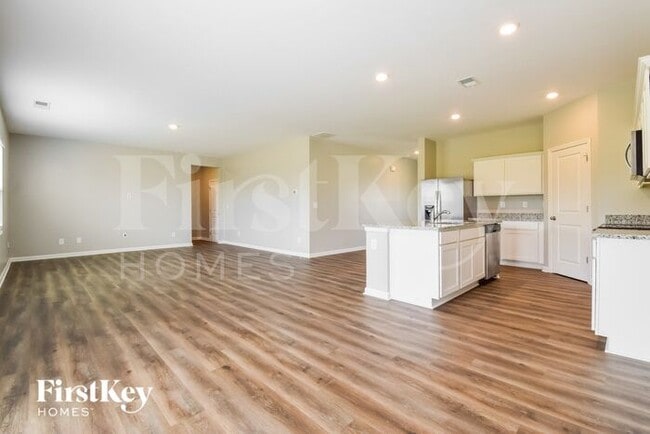 Building Photo - 333 San Vito Wy