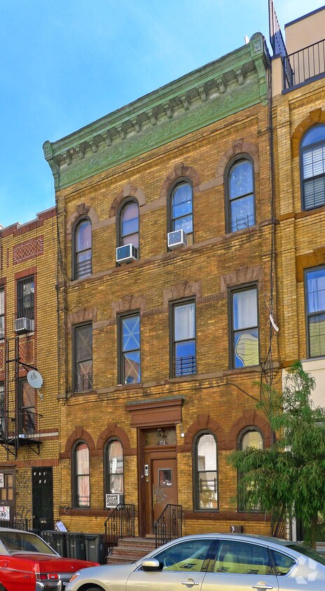 Building Photo - 172 Suydam St