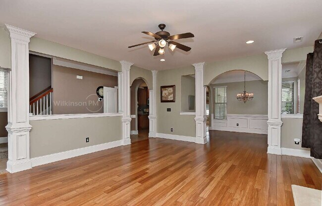 Foto del edificio - Charming 3-Bedroom in Arbor Croft with Out...