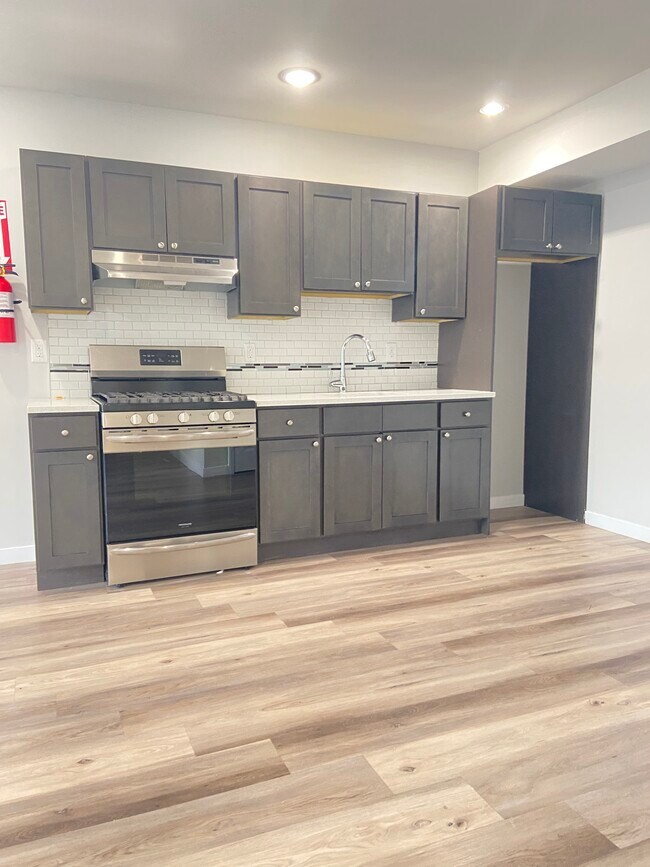 Foto del edificio - 100 Carroll St