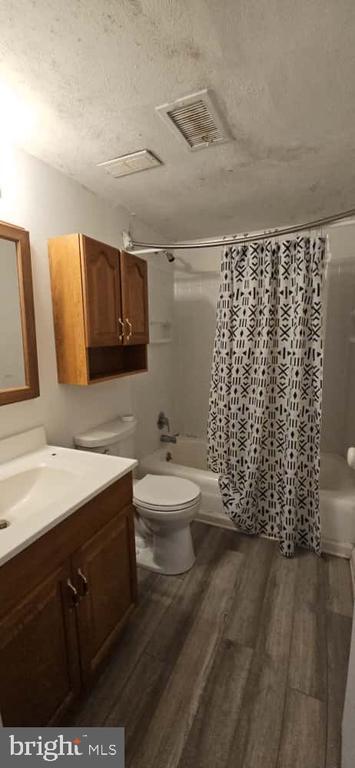 Foto del edificio - 2531 Forest Ln