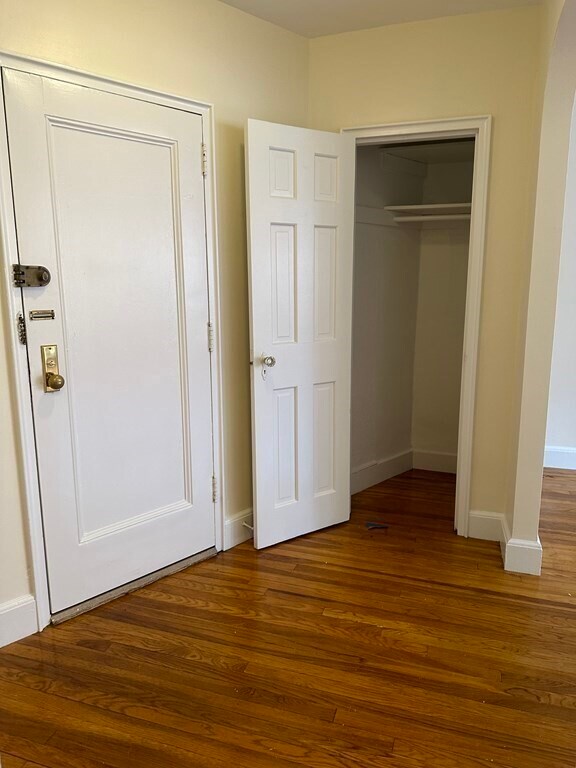 Building Photo - 27 Concord Ave