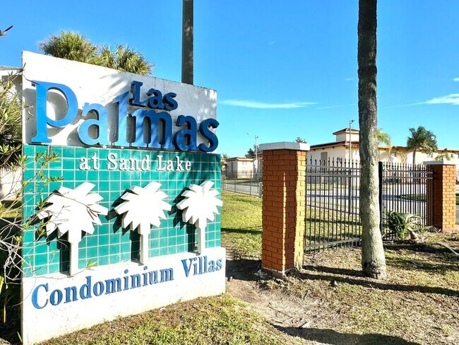 Building Photo - Condo Las Palmas