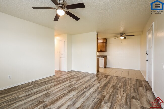 Foto del edificio - 2111 NW Lindy Ave