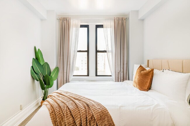 Foto del edificio - 240 W 73rd St