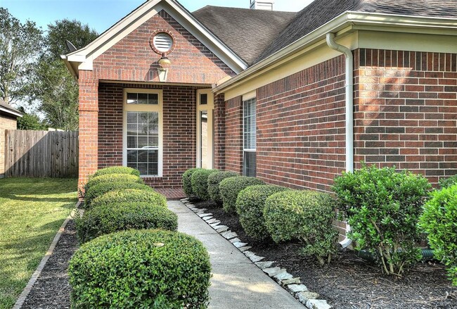 Building Photo - 249 Farnworth Ln