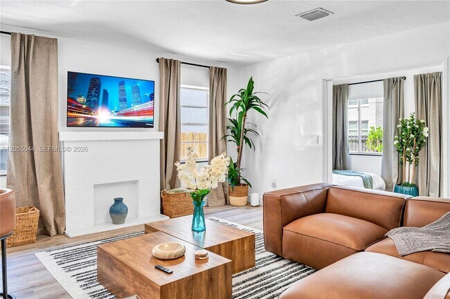 Foto del edificio - 426 NE 26th St
