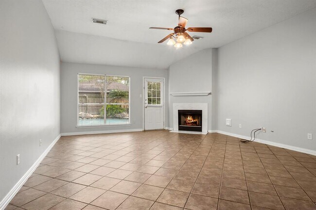 Foto del edificio - 26315 Richards Rd