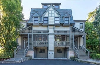 Building Photo - 16 Clinton Ave