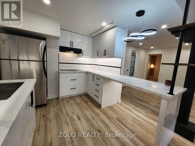 Building Photo - 3 Cabot Ct