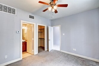 Building Photo - 5507 Darling St