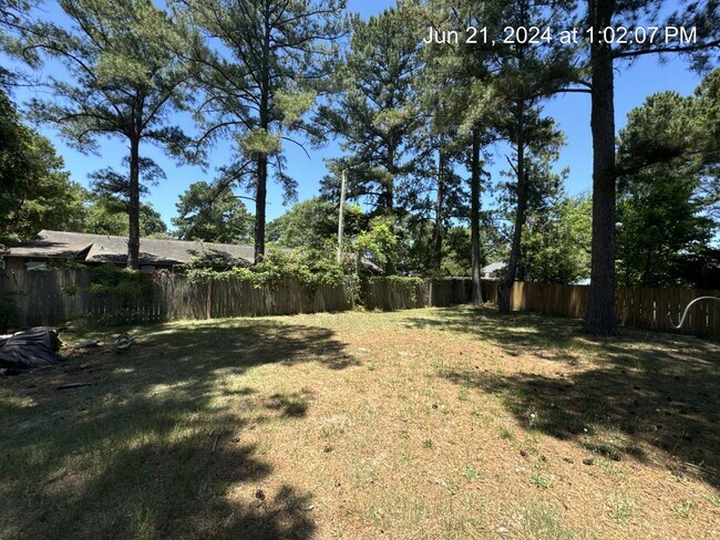 Building Photo - 5032 Shimmer Dr