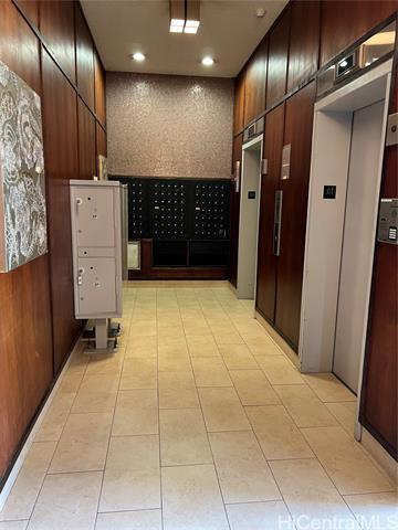 Building Photo - 1112 Kinau St