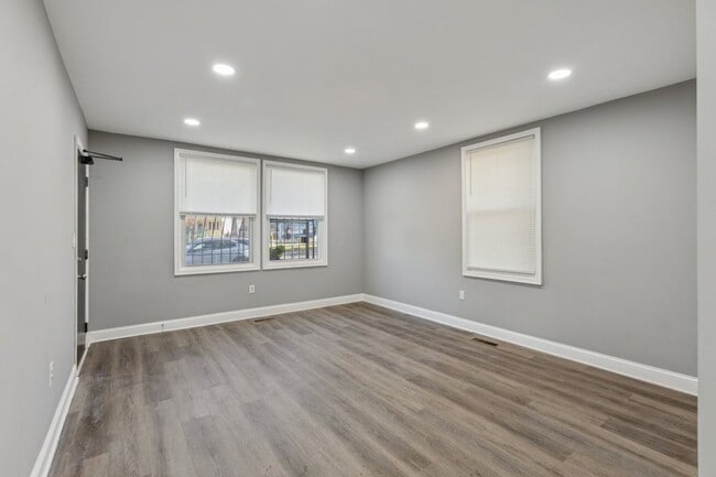 Foto del edificio - 405 34th St SE