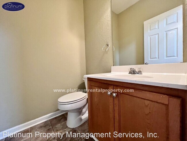 Foto del edificio - 3 br, 2.5 bath House - 4451 Ravenwood Dr
