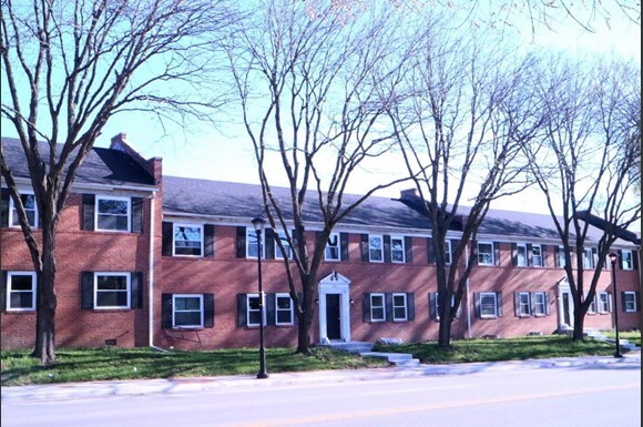 Building Photo - 906 Emanuel Cleaver II Blvd