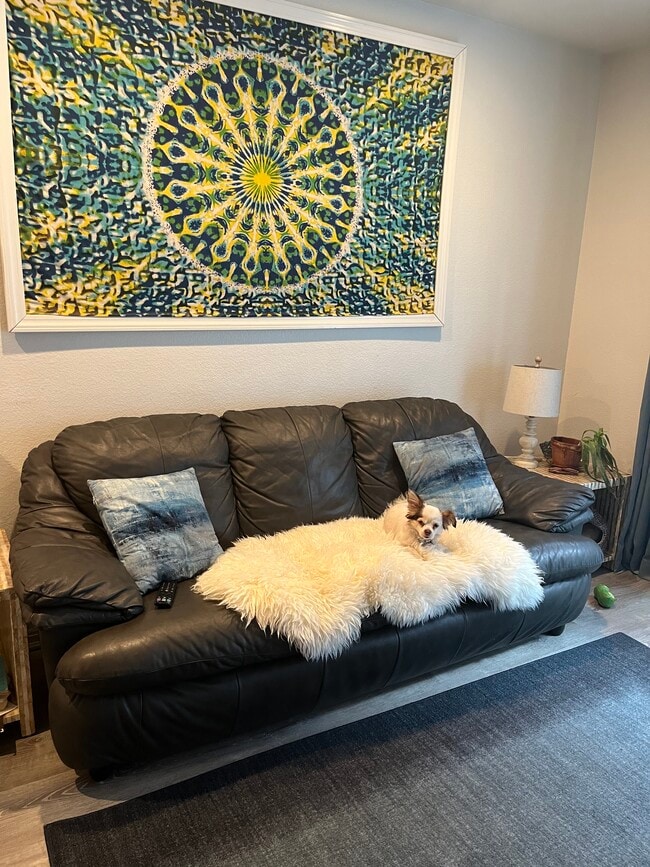 Building Photo - 322 Oakwood St