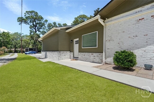 Building Photo - 1112 Walthour Rd