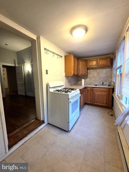 Building Photo - 4718 Cedar Ave