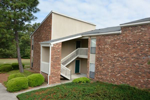 Building Photo - 122 London Ct