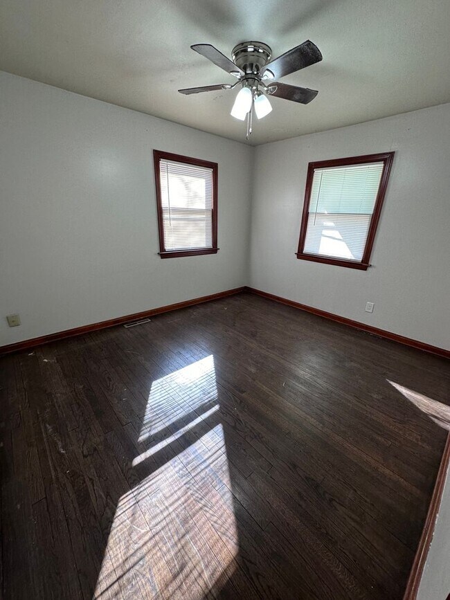 Foto del edificio - 840 N Belmont Ave