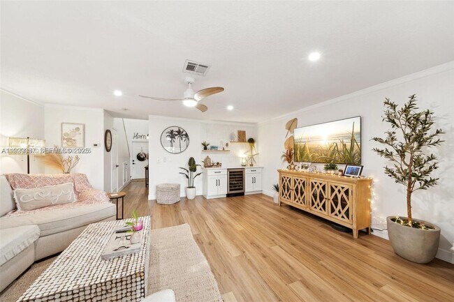 Foto del edificio - 3425 Deer Creek Palladian Cir