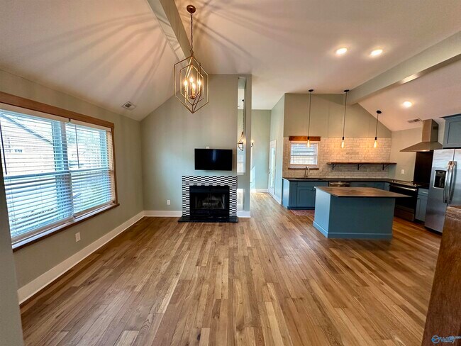 Building Photo - 107 Bridle Trace Ln