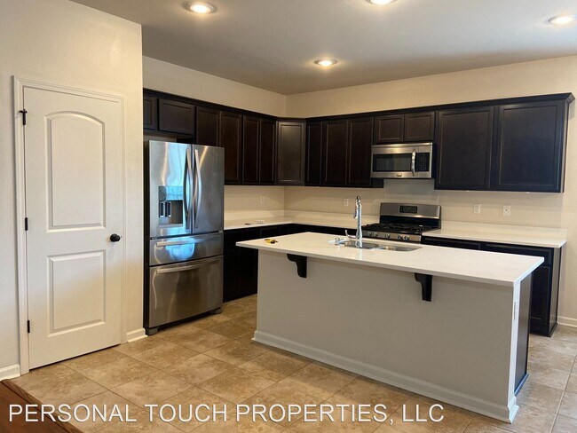 Foto del edificio - 3 br, 2 bath House - 8628 Summer Grove Ave