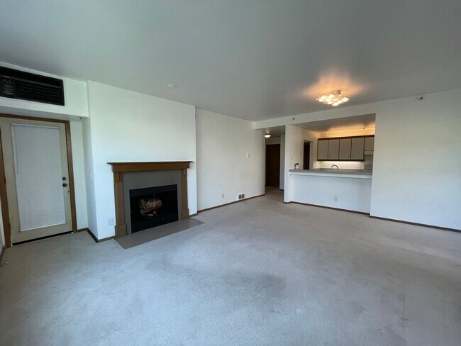 Foto del edificio - 305 S Montgomery Street #303 ~ Luxurious R...