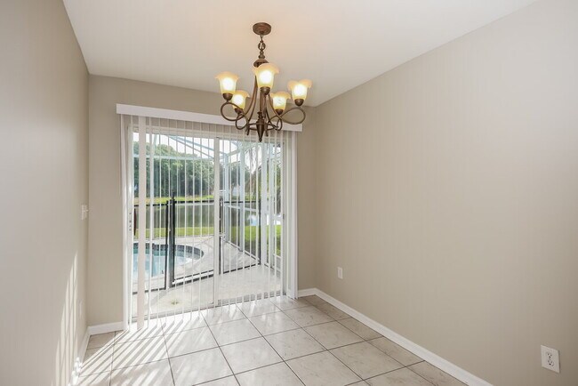 Foto del edificio - 6646 Summer Cove Dr