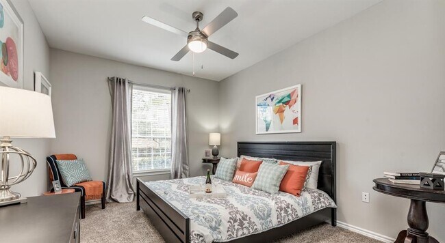 Foto del edificio - 938 N Kingwood Dr
