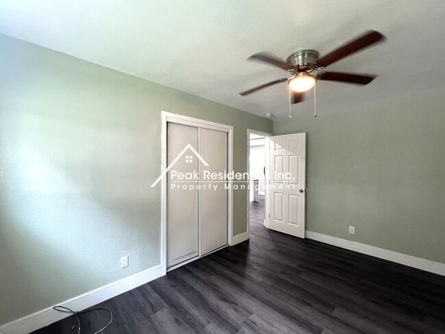 Building Photo - 42ndAve3916