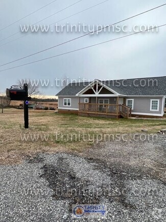 Building Photo - 1025 W Frontage Rd