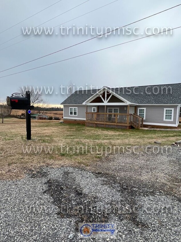 Primary Photo - NEWLY UPDATED!! Ready and waiting for you!
