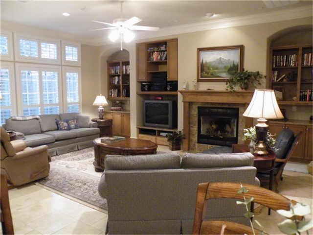 Foto del edificio - 1044 Memorial Village Dr