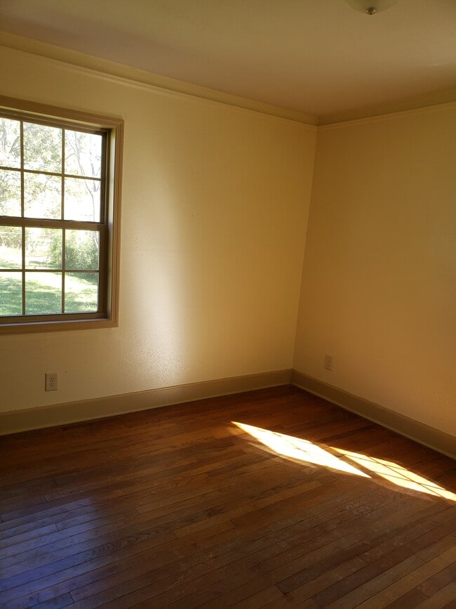 Fotografía del edificio - 124 E Cherry St